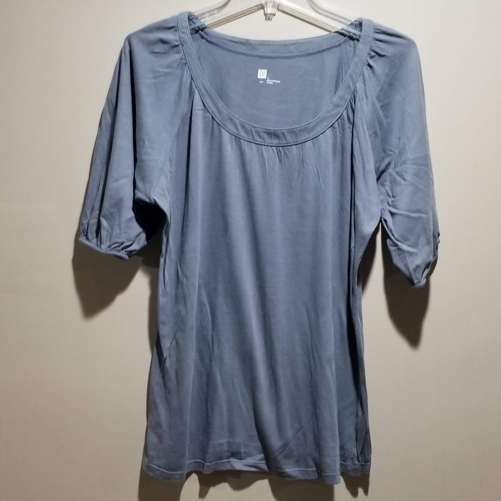 Gray Mid-sleeve Shirt